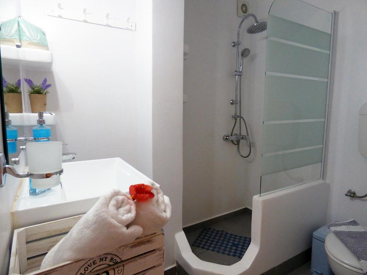 Tasoula Guest House آداماس المظهر الخارجي الصورة